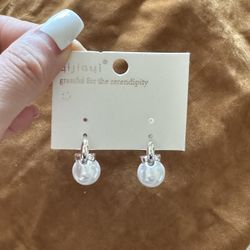 Silver Pearl Drop Earrings 