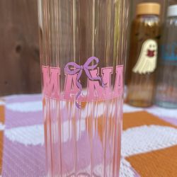 Handmade Glass Water Bottle – Mama with Bow (21oz)