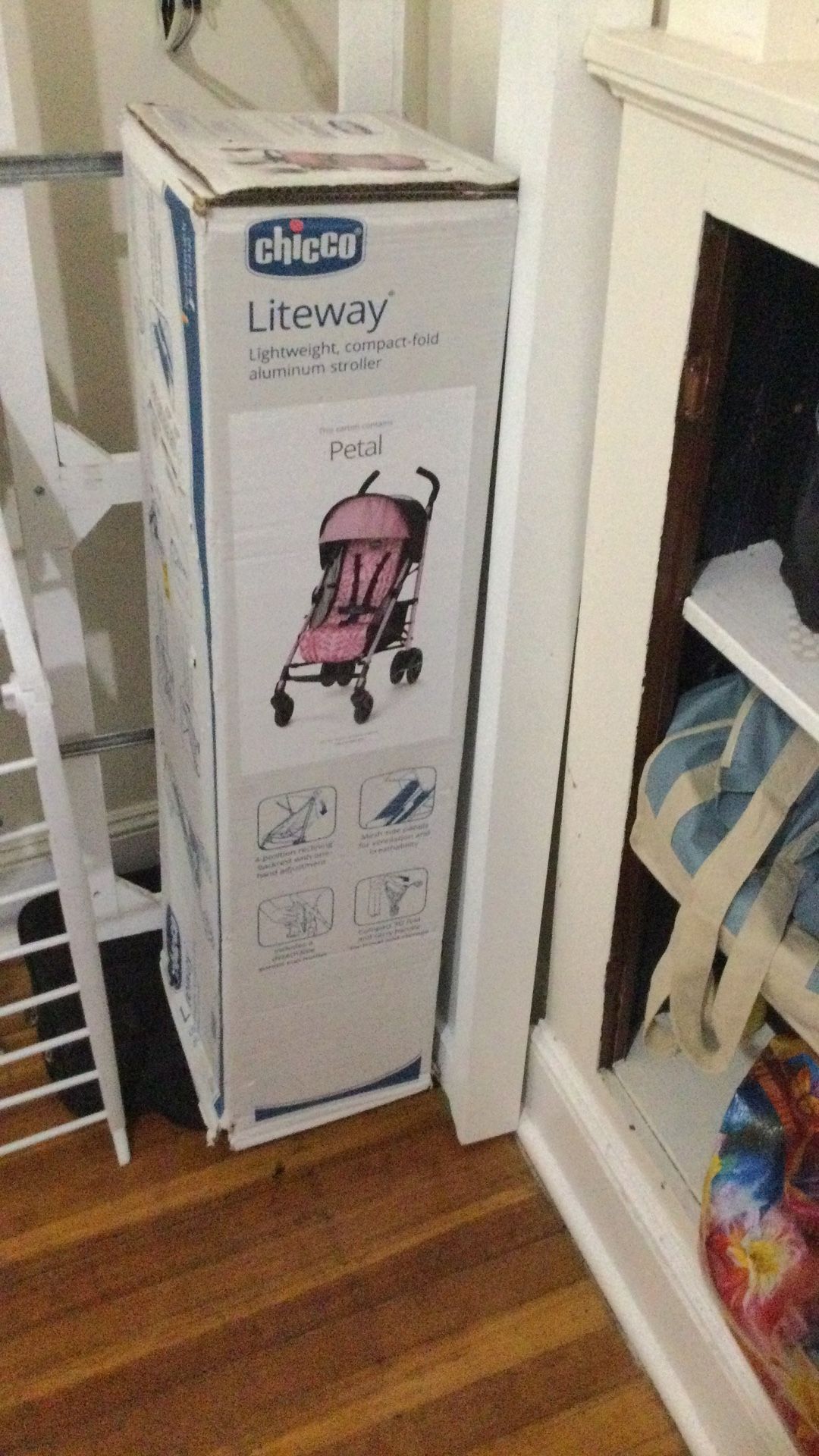 Chico Liteway Lightwaeight Compact Fold Aluminum Stroller 