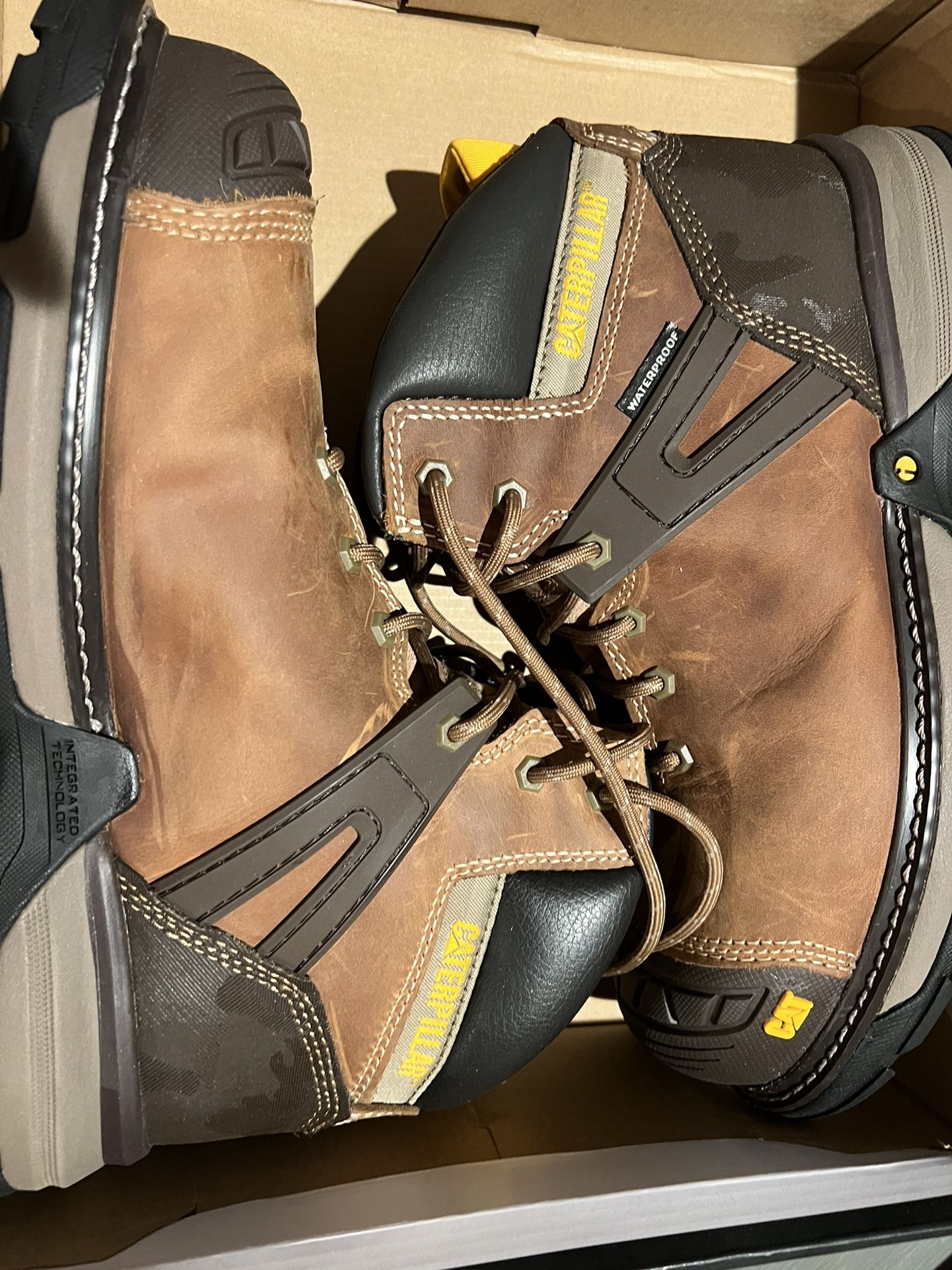 Caterpillar Excavator Superlit Nano Toe  Size 10