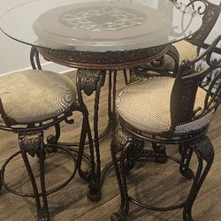 Table With 3 Chairs