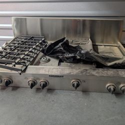 Brand New Kitchen Aid Gas 6 Burner With Griddle