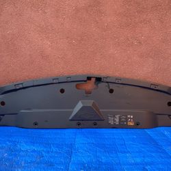 2014-2015 Chevrolet Silverado Radiator Support Cover