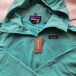 New Tags Women Patagonia Hooded R1 JACKET M L