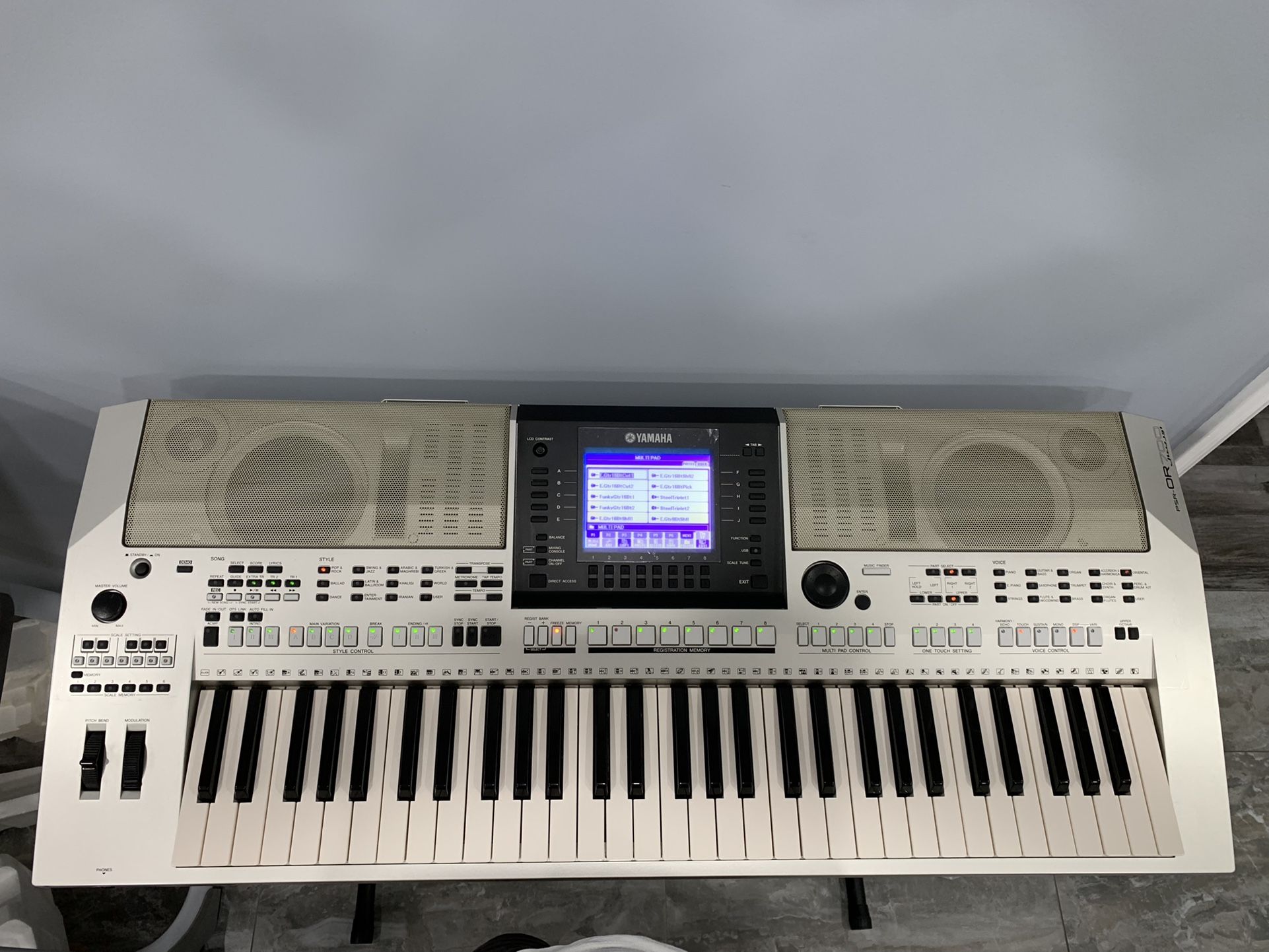 YAMAHA PSR - OR 700