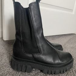 Black Leather Boots Size 6