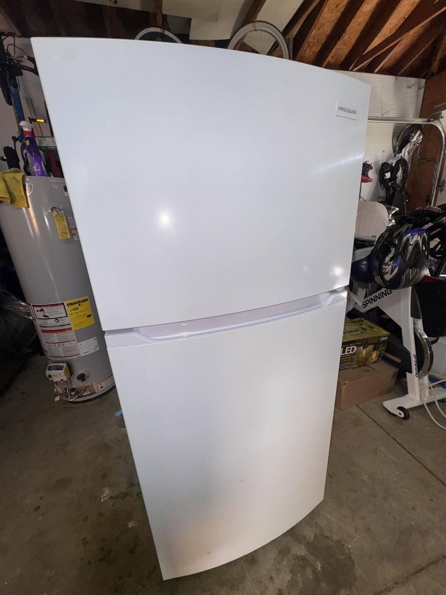 Frigidaire Refrigerator β 18.3 cu ft (White)