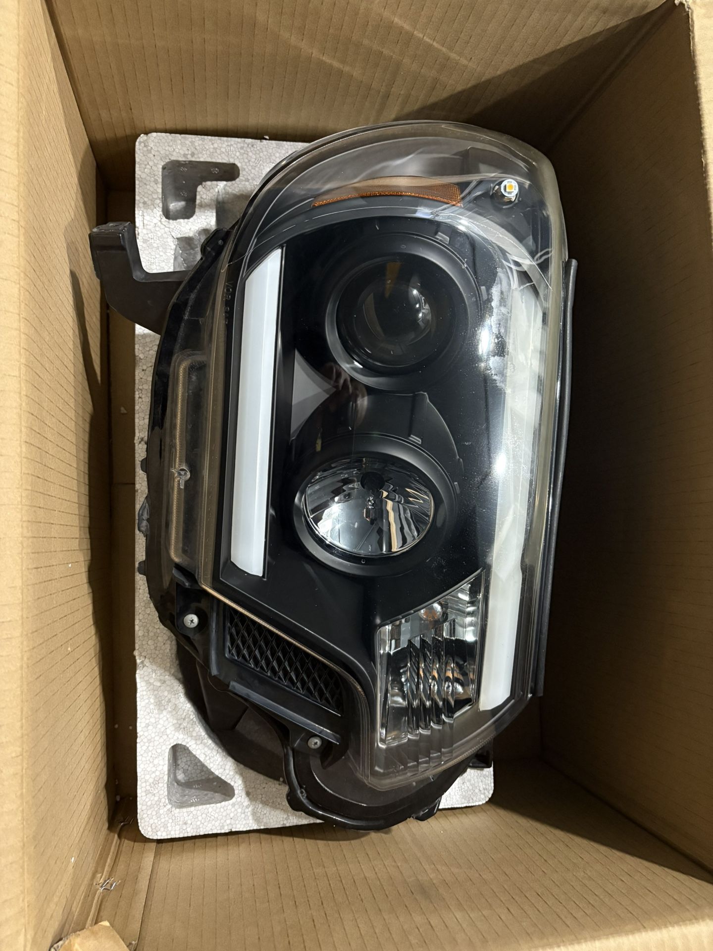 2015 Toyota Tacoma Headlights