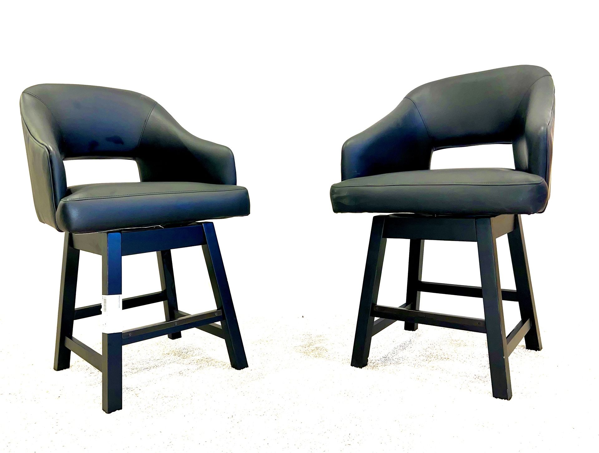2 Swivel Bar Stools Ashley Furniture – Must Go