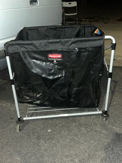 Commercial grade rolling cart