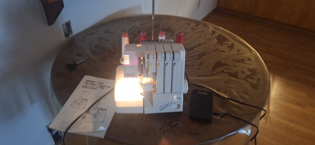 Excellent White Speedylock Serger Sewing Machine Model 299/299D w/Pedal