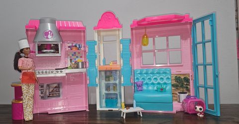 Barbie kitchen play set