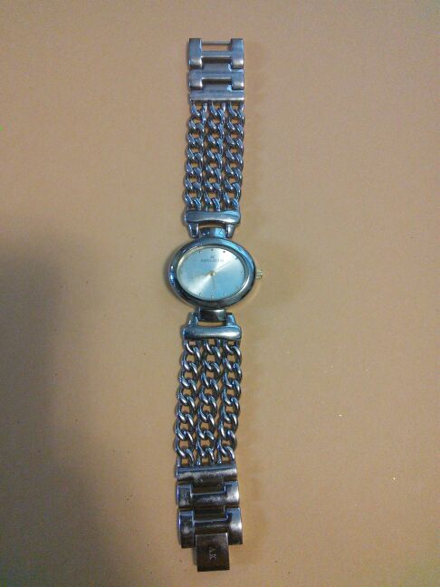 Anne Klein Womens Watch Stainless Steel 10/1807 Y121E Japan Movt QuartzBase Metal Bezel This watch doesn't run it needs batteries
