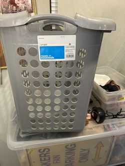 Laundry Basket 1 Handle Plastic Piece Missing