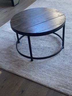 Rustic Style Round  Coffee Table with The Solid Wood Top 28” in Diameter and Oil Rubbed Metal Base