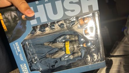 Mafex Hush Batman (Blue Ver.)