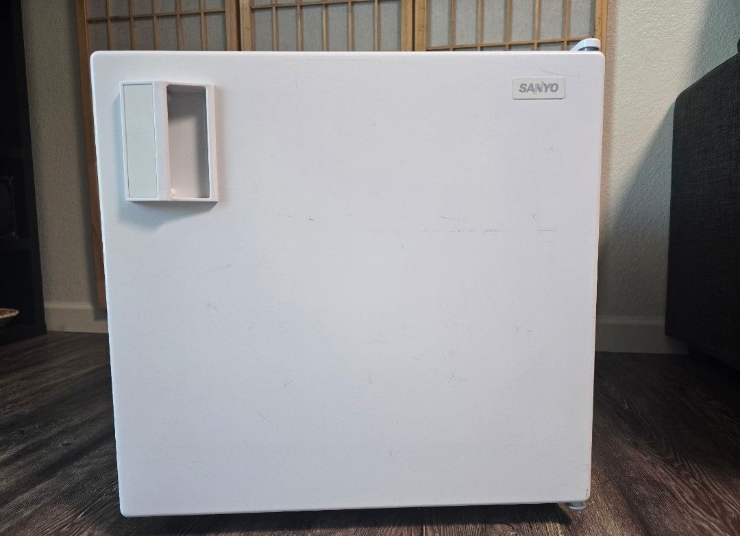 MiniFridge