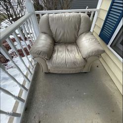 Cream Leather Single Seat Sofa