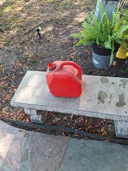 2 Gal Gas Can 