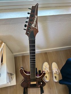 Electric guitar
