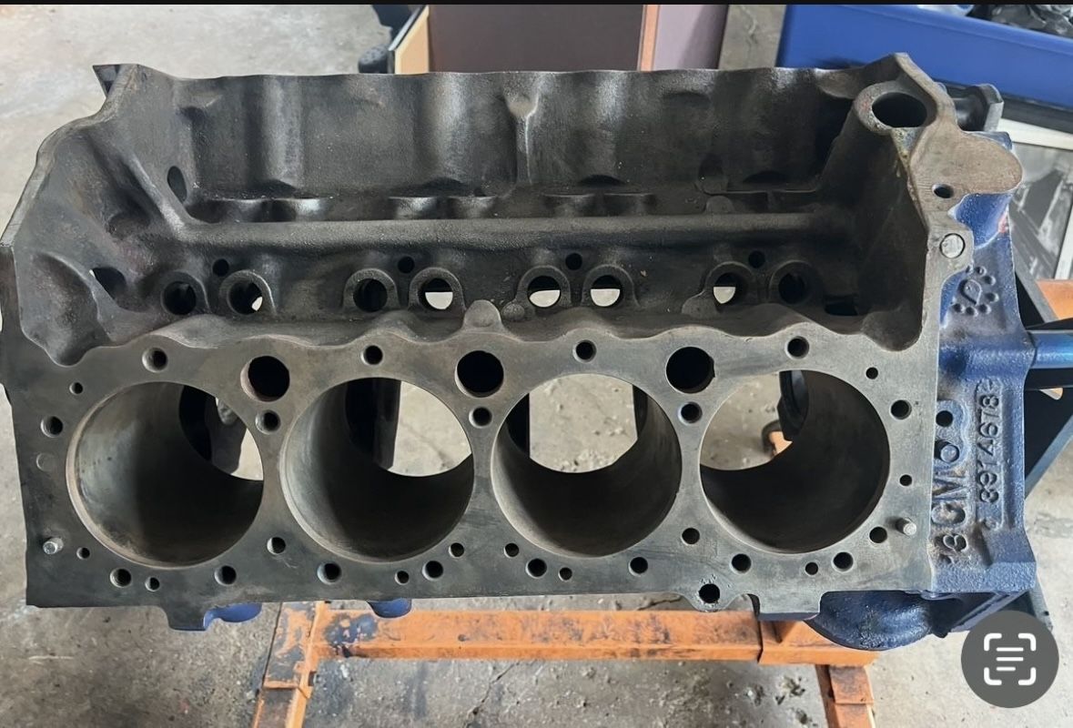 Chevy 327 Small Block, Holley Carburetor, & 52031 satin Hurricane intake manifold