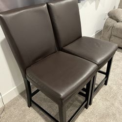 Two nice counter brown chairs with soft padding. Please include what time you are able to pick it up today. Pickup by 1500 Goldfish Way Sacramento, CA