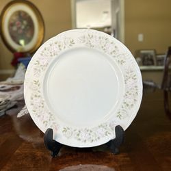 Vintage Classic by SHEFFIELD Dinner Plate