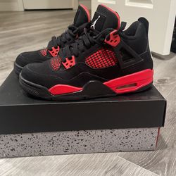 Jordon 4 Red Thunder Size 6.5Y