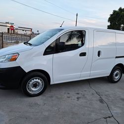 2015 nissan NV 200