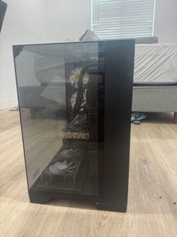 HIGH-END GAMING PC – RTX 5070 Ti / Ryzen 7 7800X3D