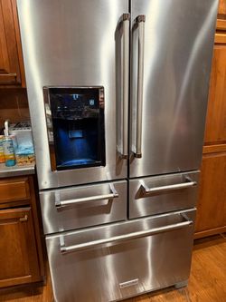 Kitchen aid. Refrigerator
