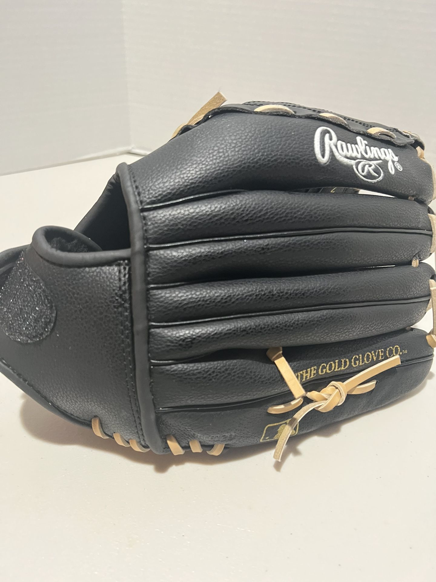 RAWLINGS SS13W  13" Black Softball Glove Leather Palm Right Hand LHT. Excellent condition barely used! 