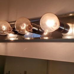 Vanity 24" mirror-back light