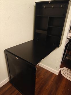 Floating Desks