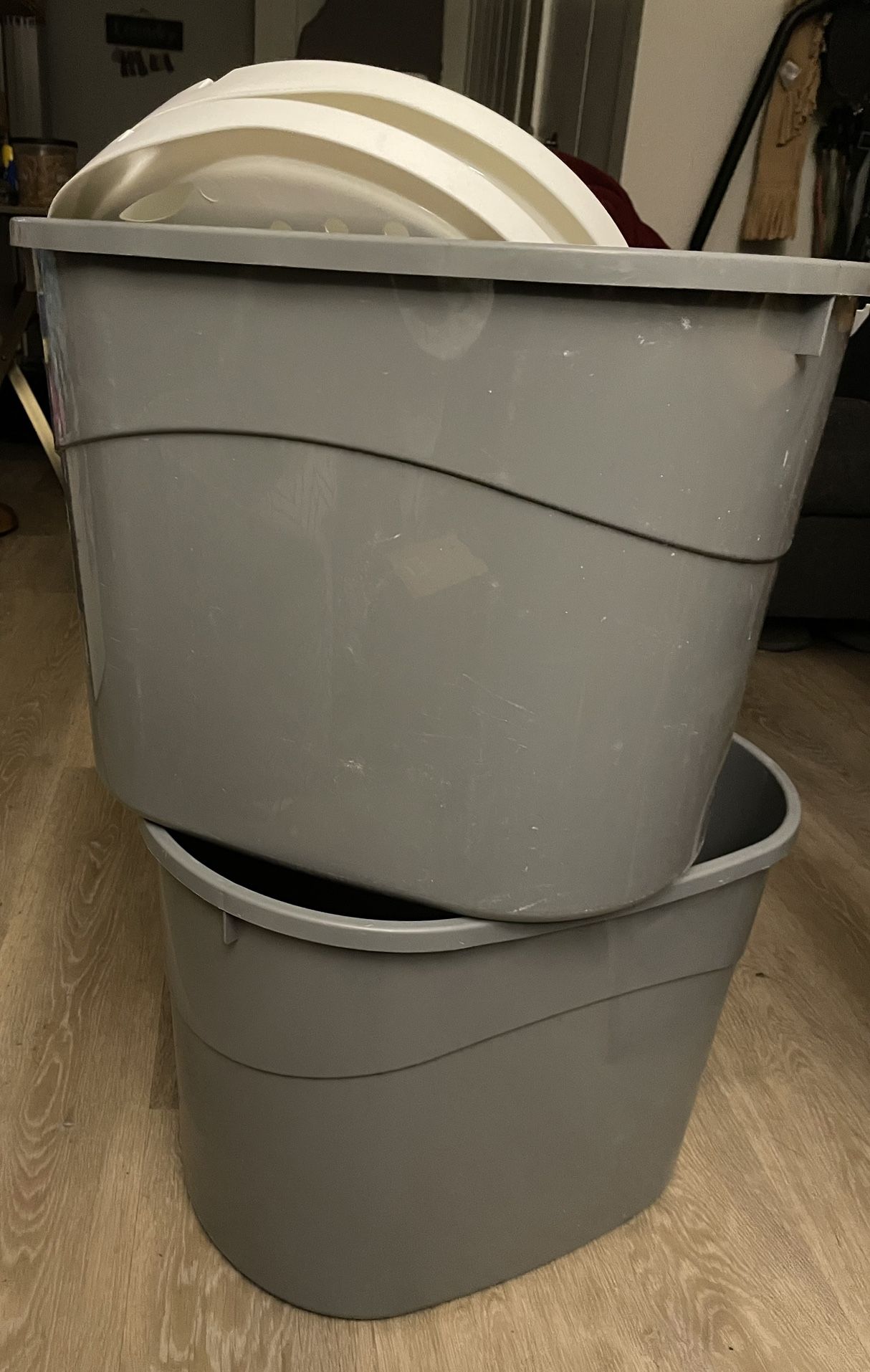 Oval Top Entry Litter Box