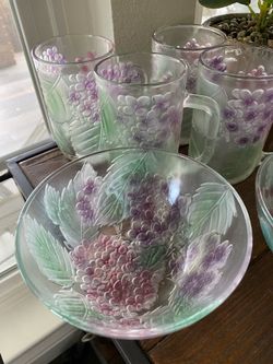 Hydrangea Garden Floral Frosted 4 Glass Mugs and 4 bowls