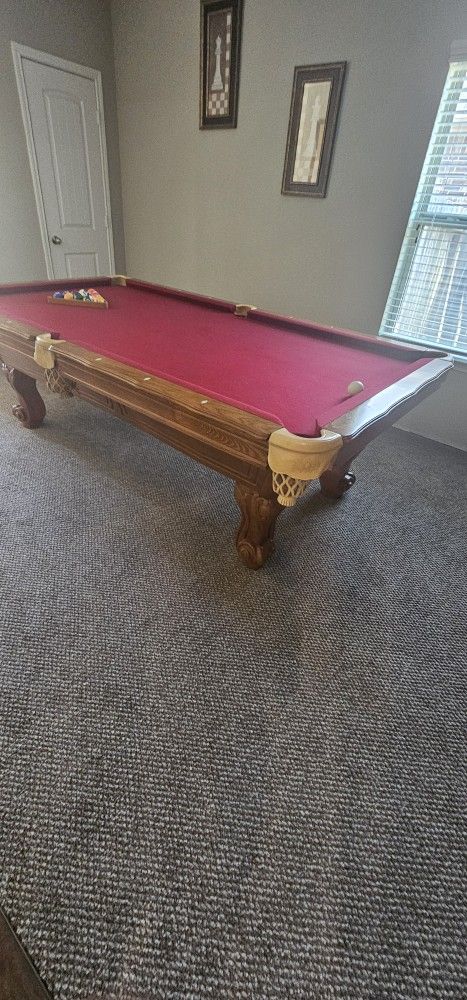 Nice Pool Table 