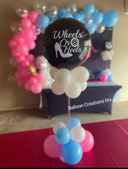 Baby reveal / shower balloon garland