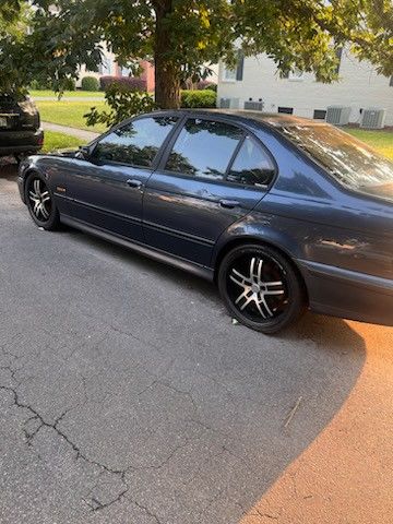 2002 BMW 5 Series