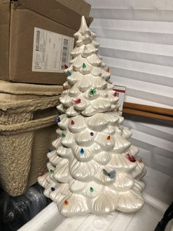 Vintage Holland Mold 19” Ceramic Ceramic Tree