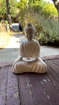 Buddha Statue 13x17 Clay