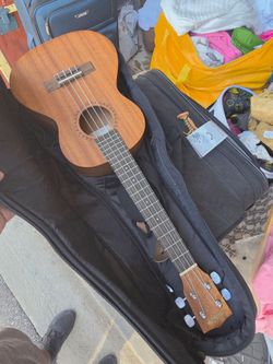Guitar small