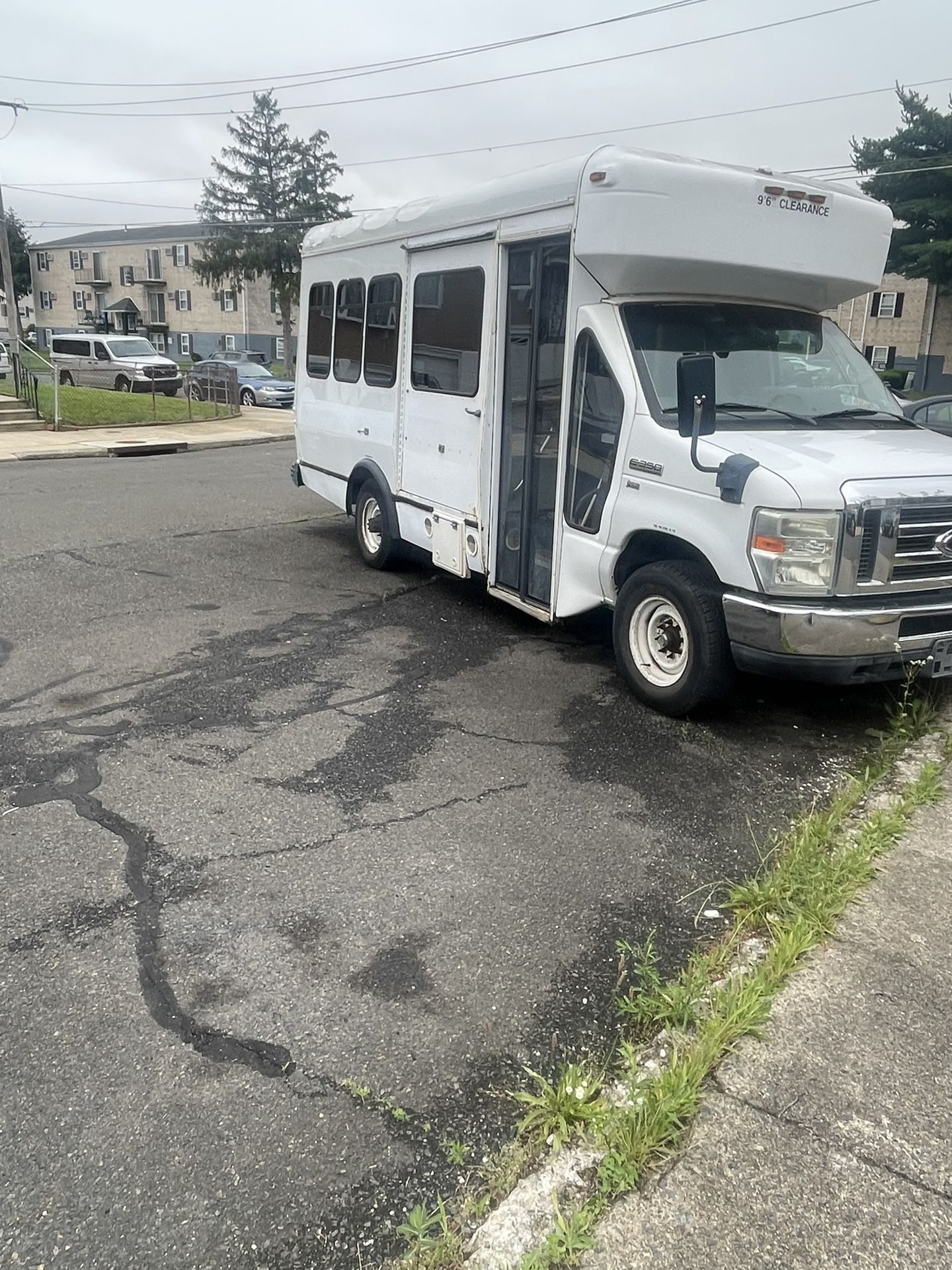 2009 Ford E-350