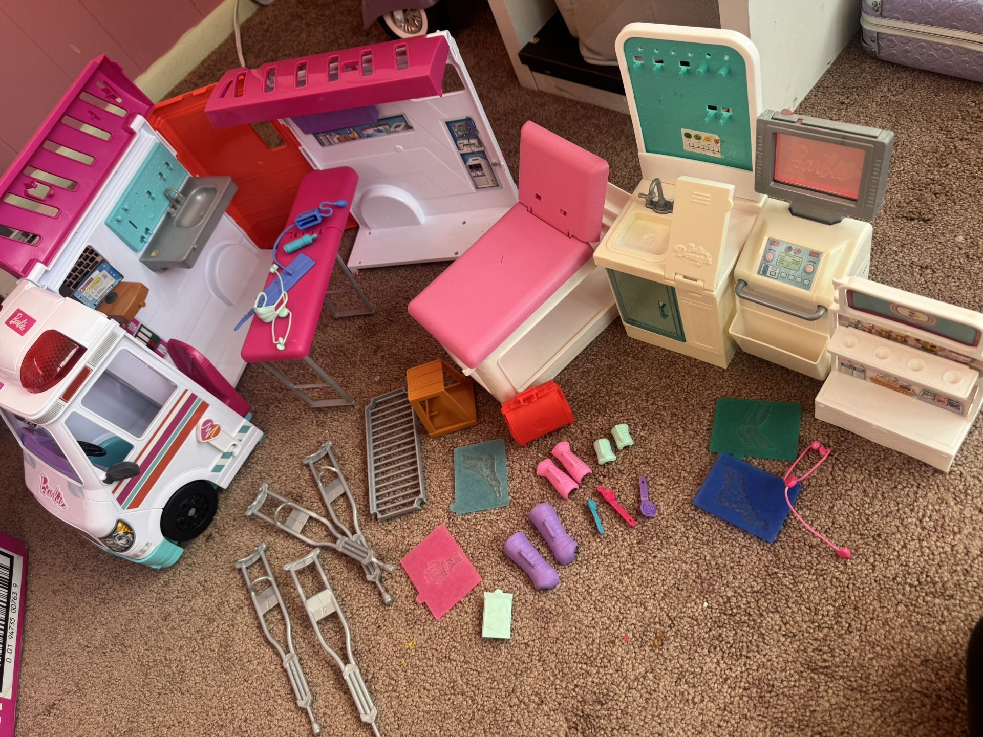 Barbie Doctor And Ambulance Set