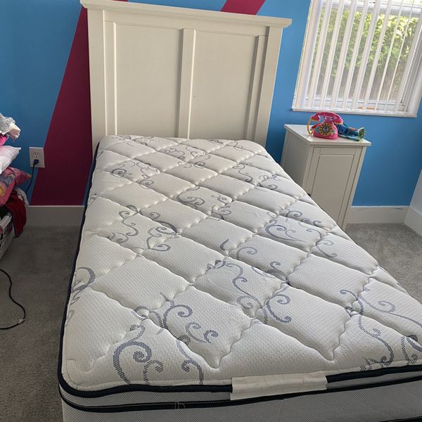 Twin Bed (Frame, Box Spring & Mattress) for Sale in Miami, FL OfferUp