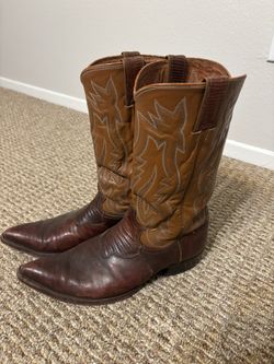“Justin” Cowboys Boots Brown Size 10
