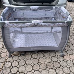 Korbex Cribette Playard Almost New $40 Firm On Price