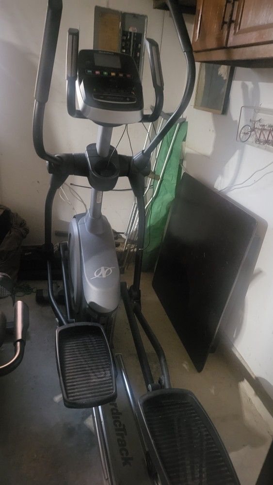 Nordictrack Elliptical (Read Description)