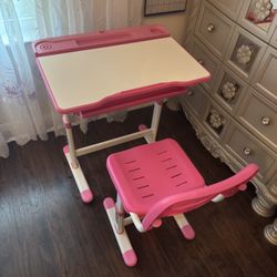 Adjustable Kids Desk And Chair 