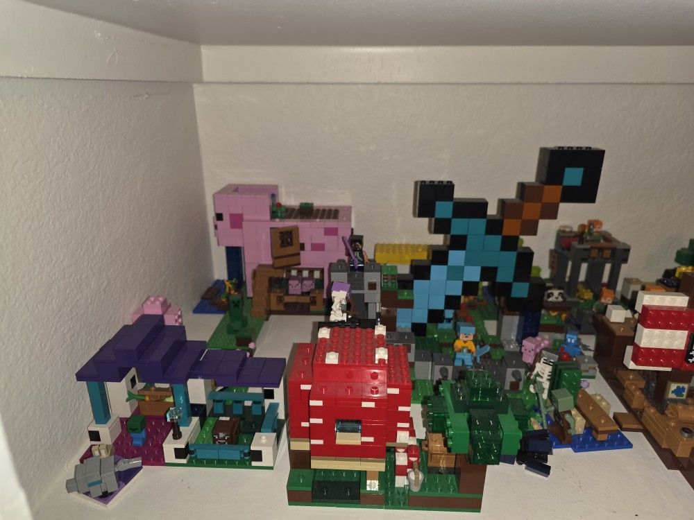 Lego MINECRAFT Sets